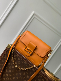 Louis Vuitton Dauphine Soft MM