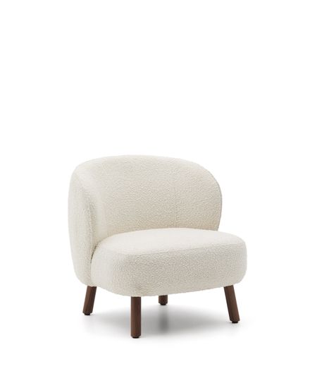 Кресло Ulit из белой ткани букле с ножками из ясеня с отделкой под орех