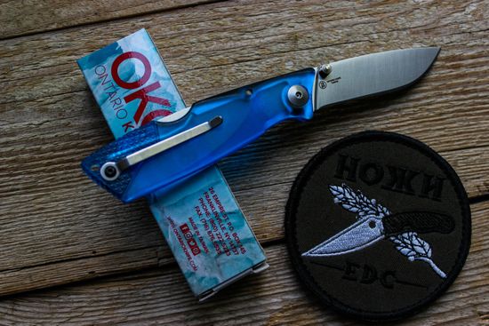 Складной нож Ontario 8798SB Wraith Ice Series Glacier c клинком из стали 1.4116 Krupp (X50CrMoV15) рукоять ABS-пластик