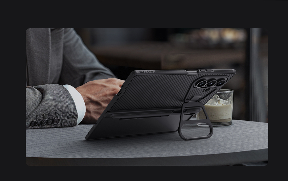 Чехол от Nillkin на Samsung Galaxy Fold 7, серия CamShield Prop Case (версия с прозрачной крышкой объектива и встроенным стилусом)