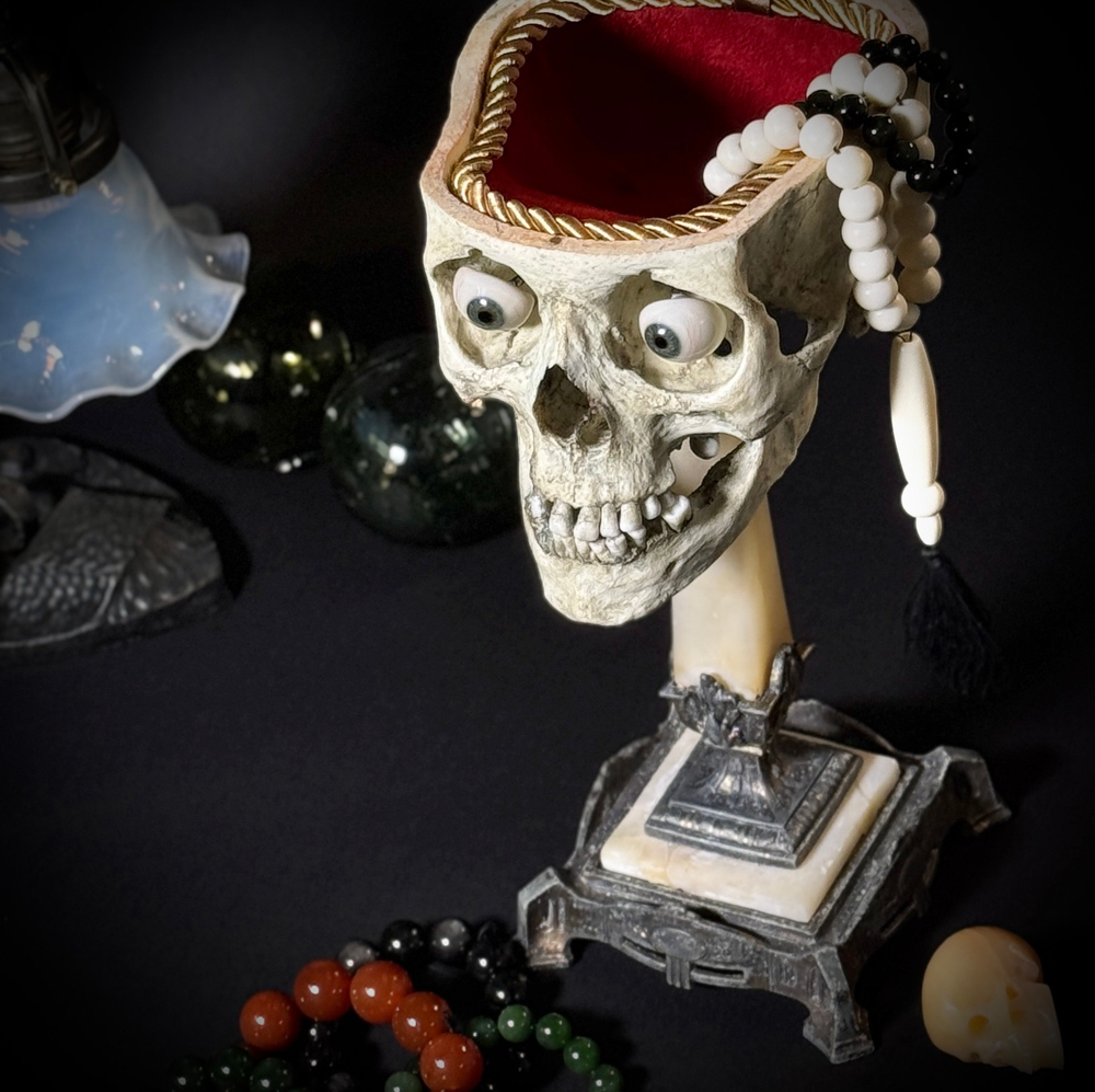 Шкатулка «Череп человека»