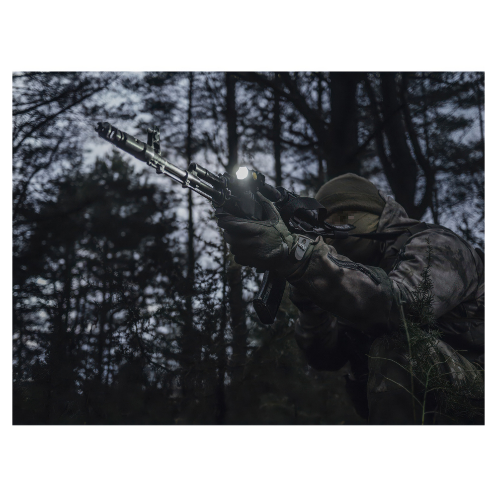 Карманный тактический фонарь Armytek Partner C2 Magnet USB (теплый свет) — компактный и легкий корпус из авиационного алюминия.