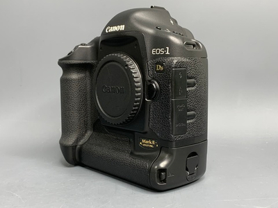 Canon EOS 1Ds Mark II 22.000 кадров