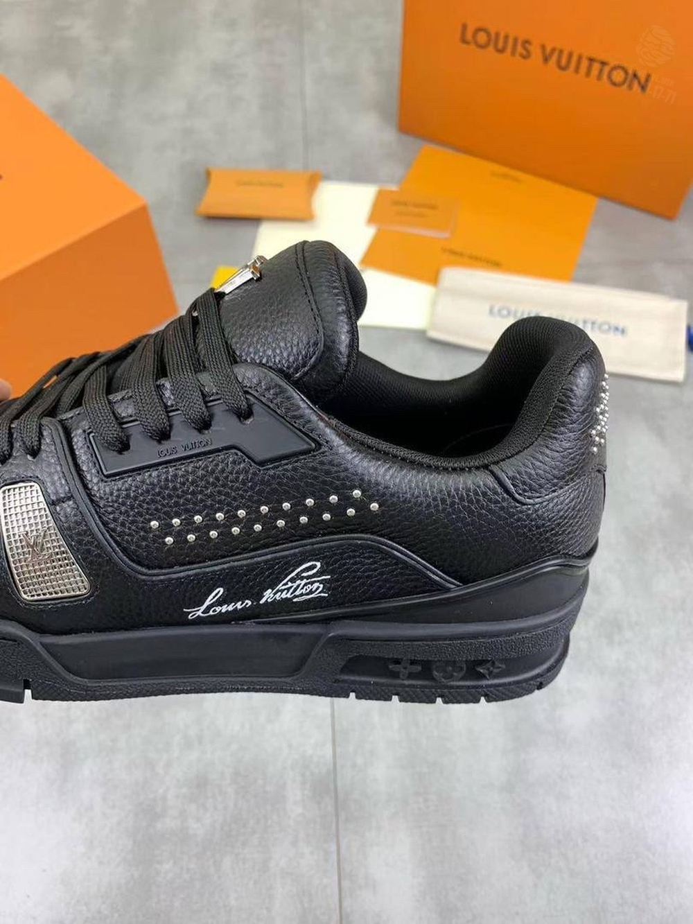 Кроссовки Louis Vuitton Trainer