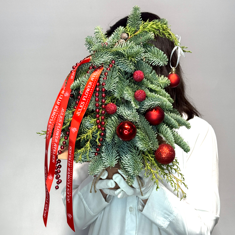 «Хвойное заклинание» композиция с елью Нобилис на Новый год