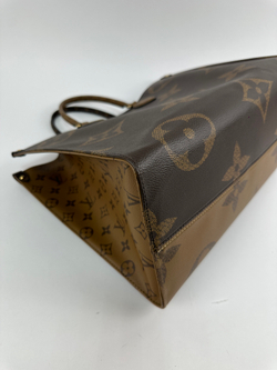 Сумка Louis Vuitton OnTheGo