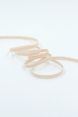 Резинка узкая бельевая серебристый пион ширина 4 мм с учётом фестона Lauma (Латвия)