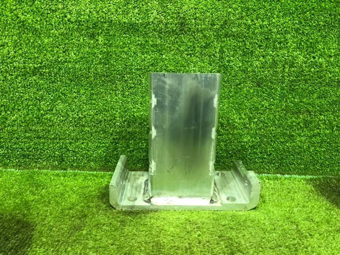 Кронштейн усилителя правый RR Vogue 4 L405 (12-22)