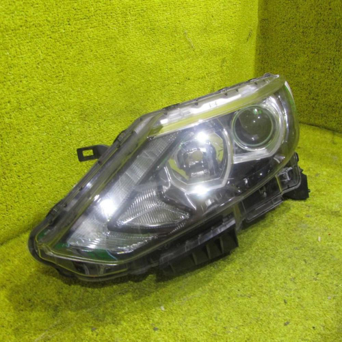 Битая Фара левая Nissan Qashqai J11 (2013-2019) галоген