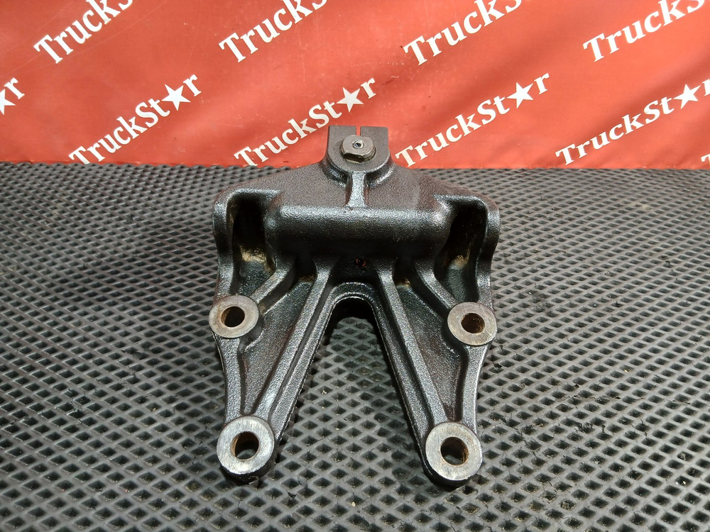 Кронштейн крепления 2-ой передней рессоры
