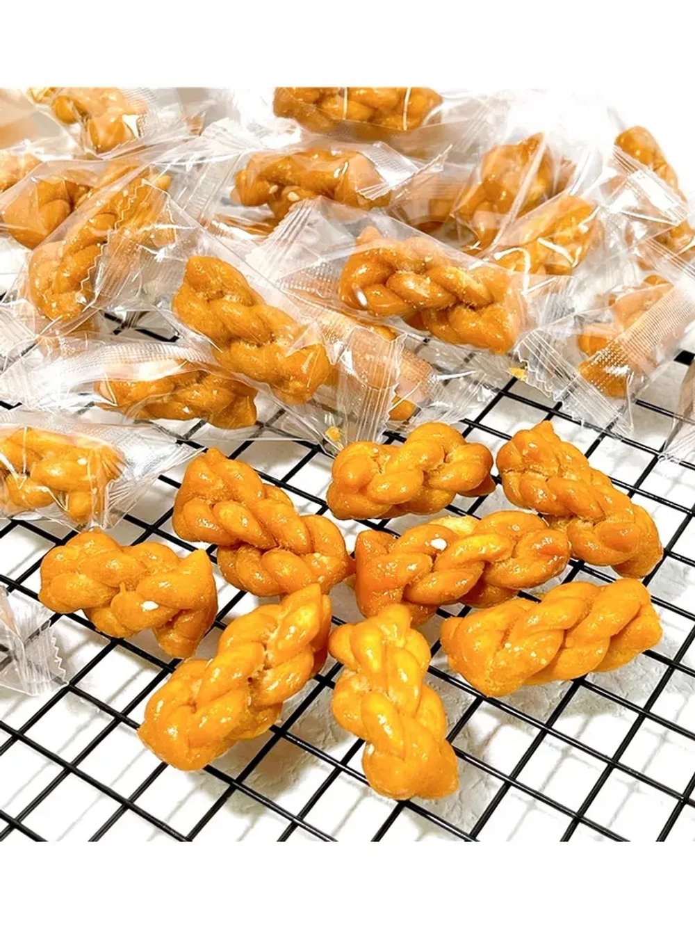 Китайский Чак-чак сладкий хворост с медом и кунжутом 158 г