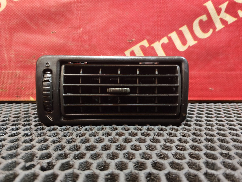 Дефлектор воздушный