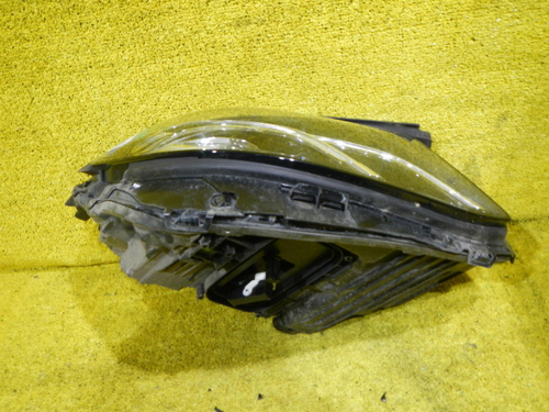 Битая Фара правая Mercedes E W213 (2016-2021) LED