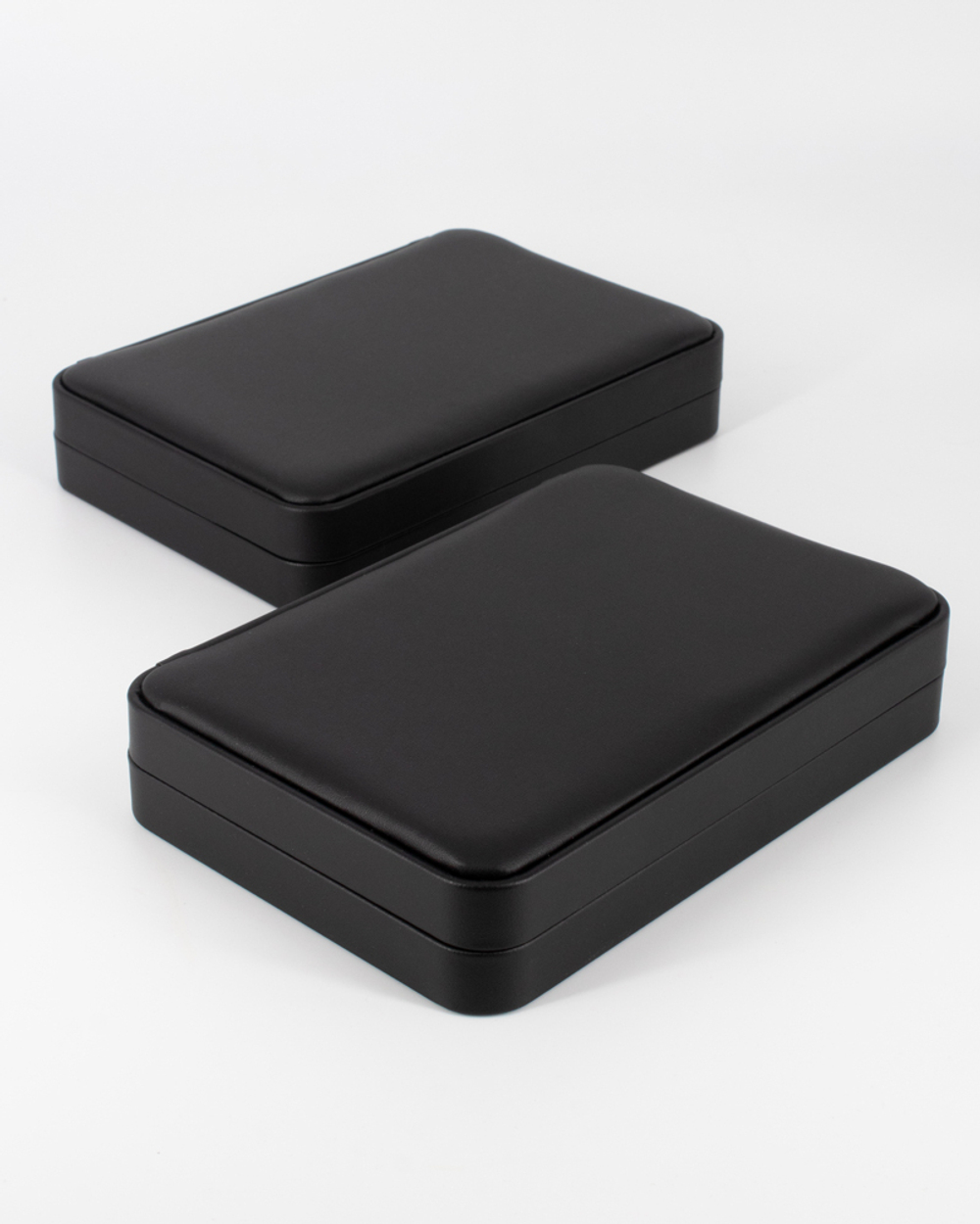 Футляр серии «Граф 2.0» для небольшого колье и цепочки