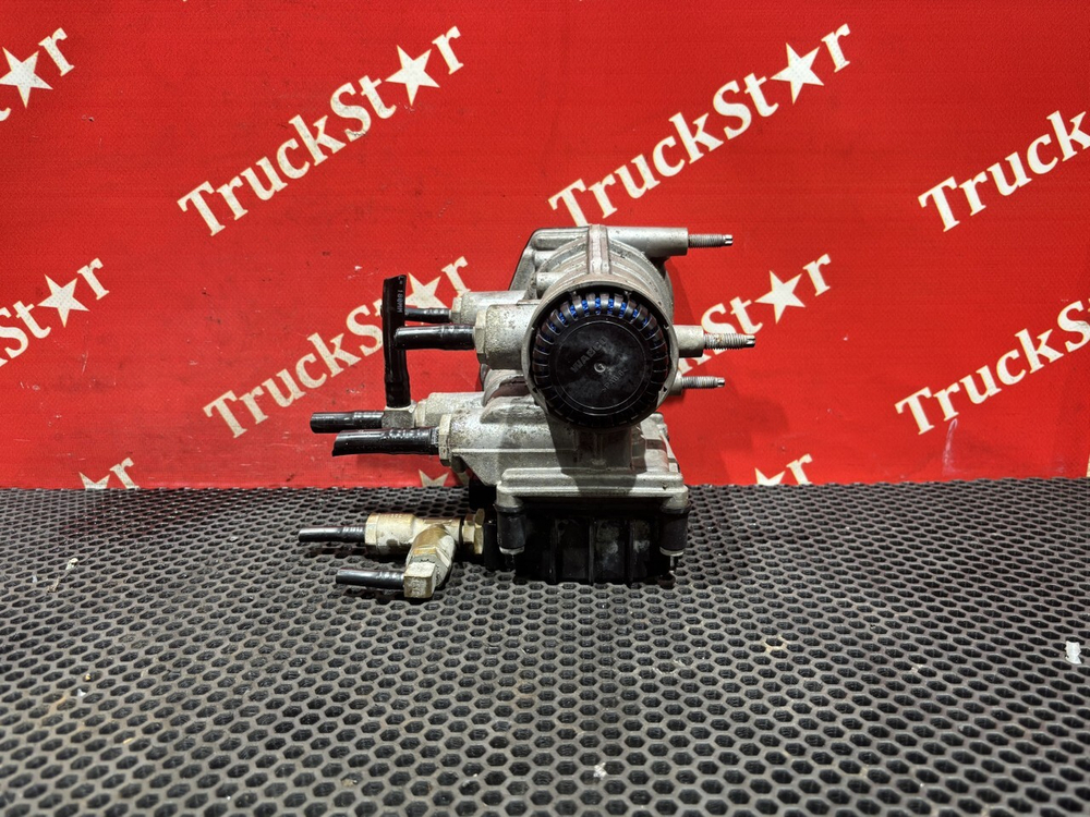 Кран управления тормозами прицепа 2023г