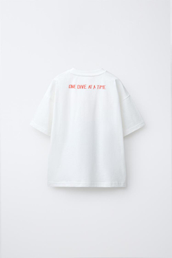 ZARA ФУТБОЛКА С ПРИНТОМ «АКУЛА», БЕЛЫЙ