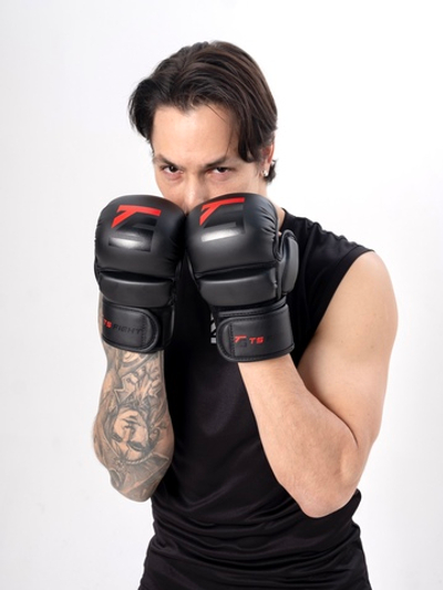 Перчатки для ММА черные Tomorrow Star