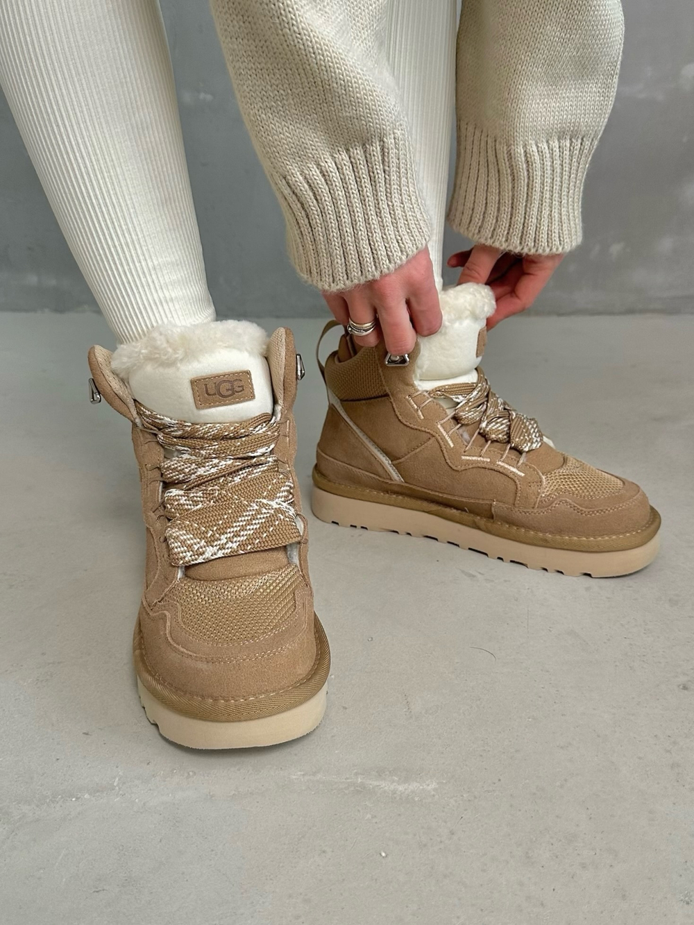 UGG