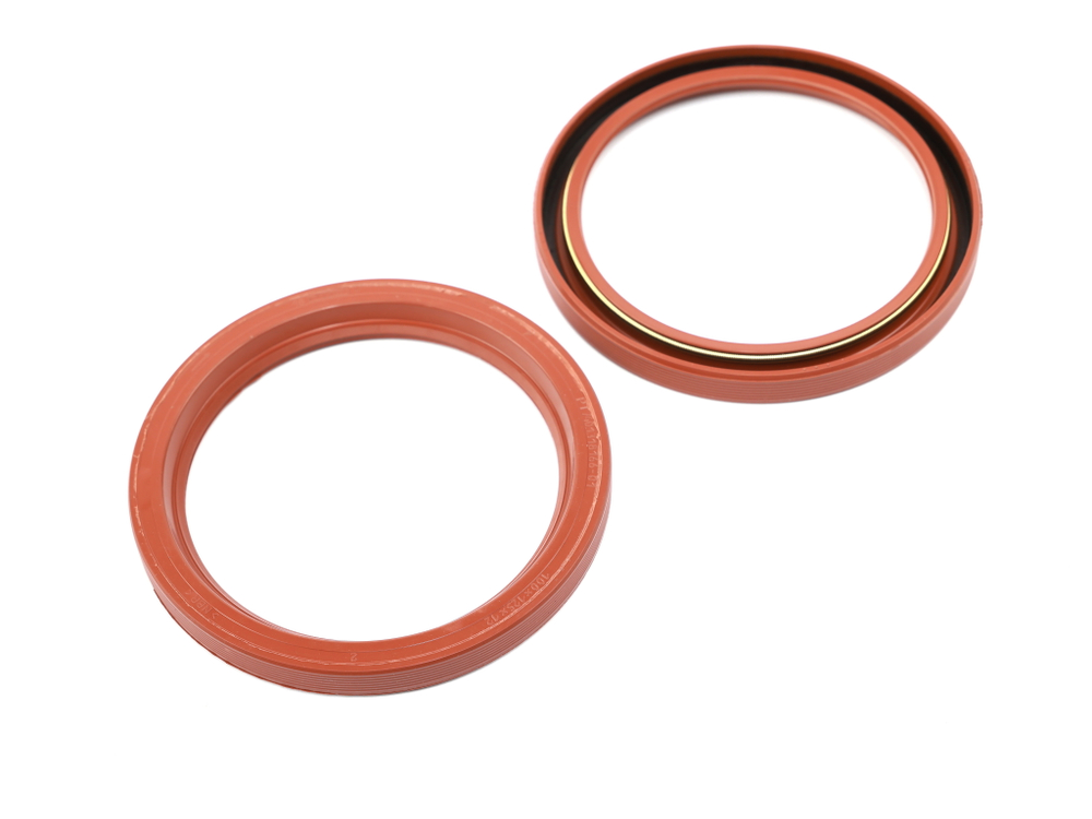 Манжета 100х125х12 а/м КАМАЗ гидромуфты (красная с пружиной/NBR) Резинотехника г. Балаково ( ОЕ 740.1318166-01 к.(NBR) )