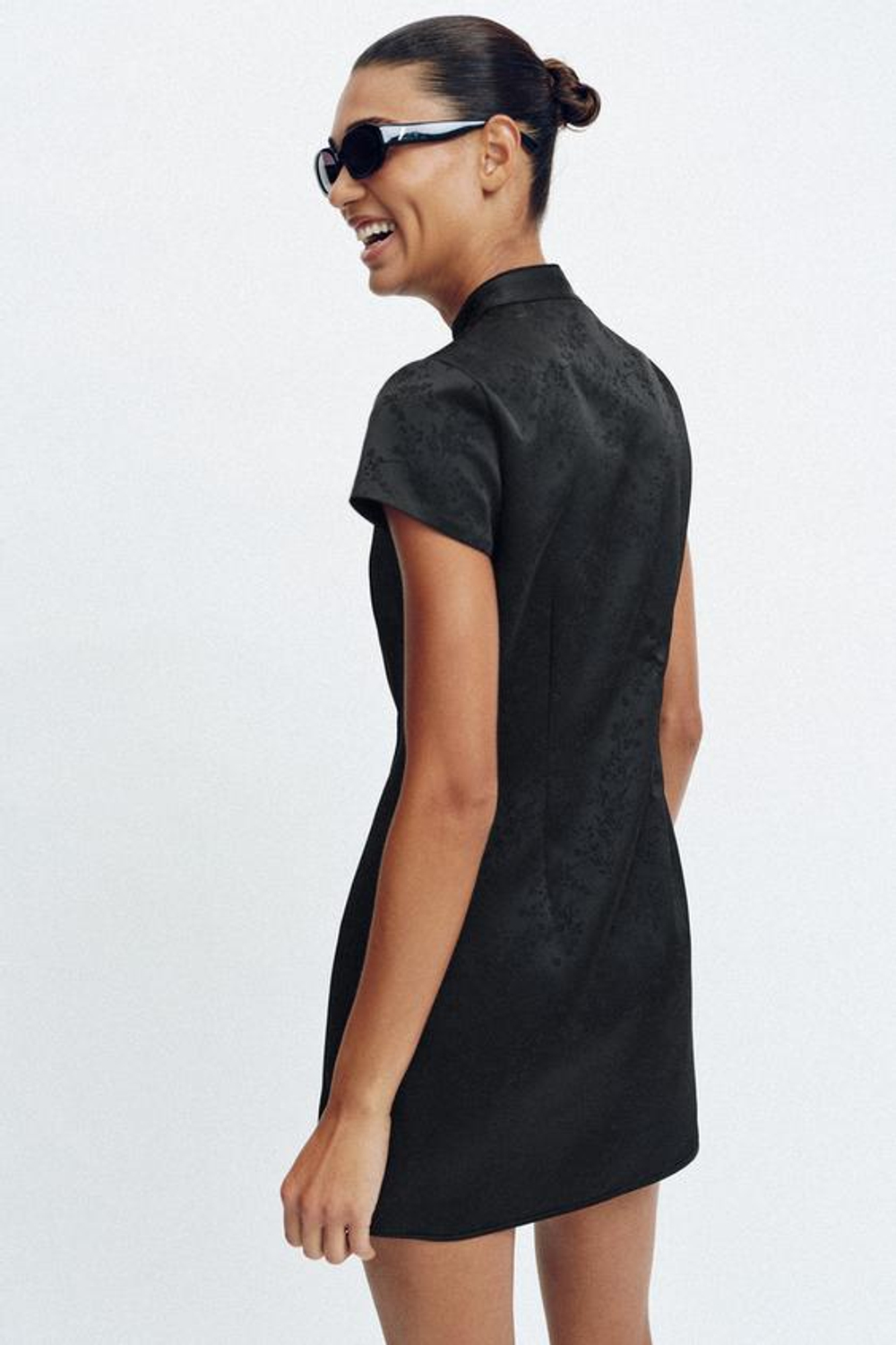 ZARA КОРОТКОЕ ЖАККАРДОВОЕ ПЛАТЬЕ, ЧЕРНЫЙ