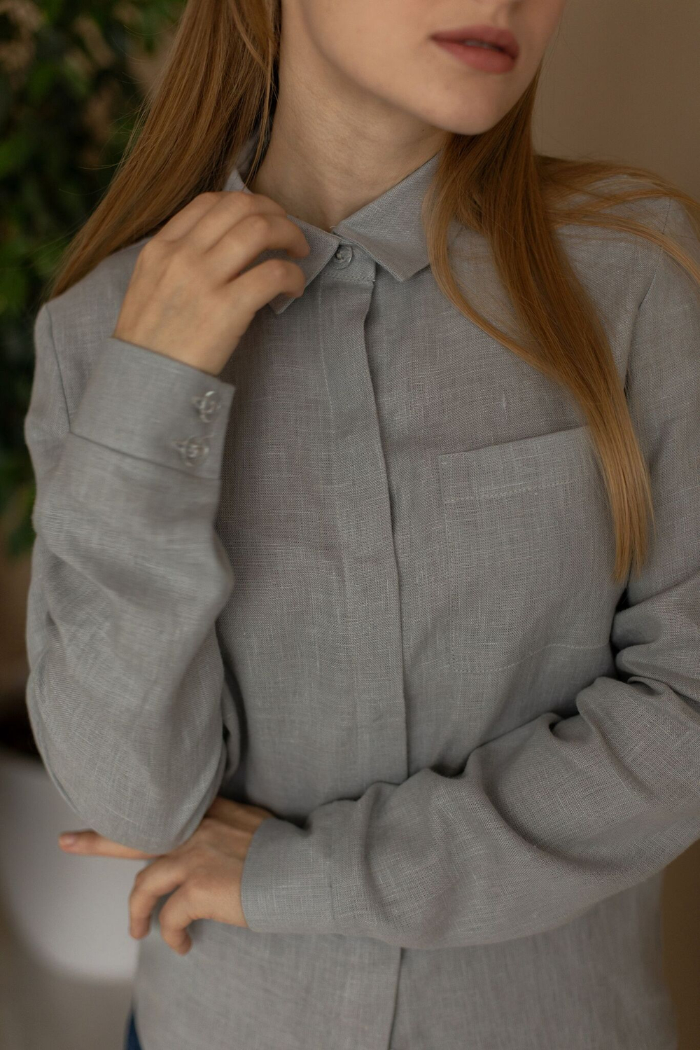 Рубашка изо льна серого цвета