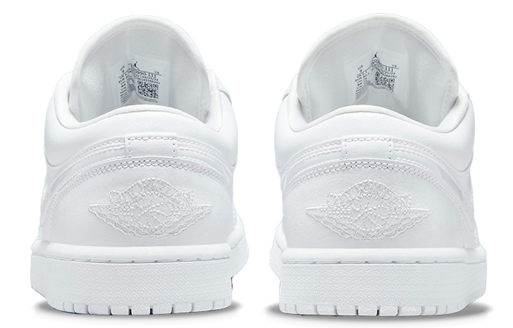 Кроссовки Jordan Air Jordan 1 Low "Triple White" (Женская размерная сетка)