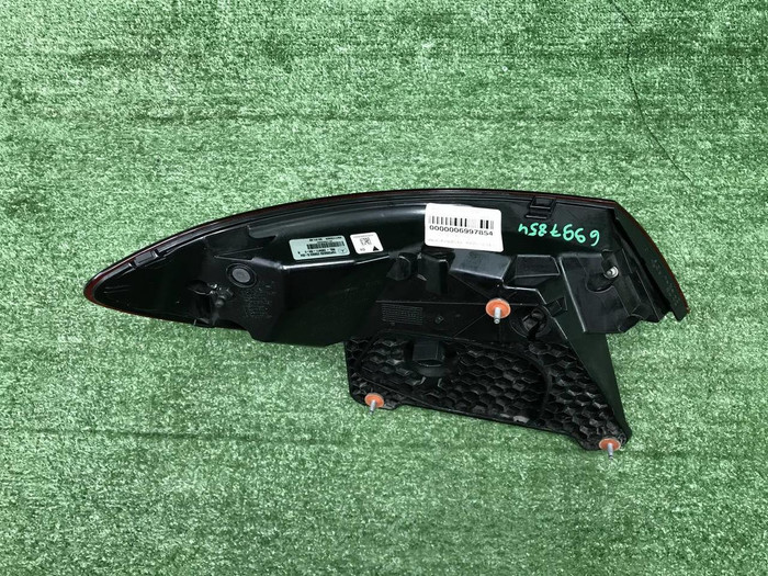 Фонарь правый внешний Mercedes E W213 (2020-2023)