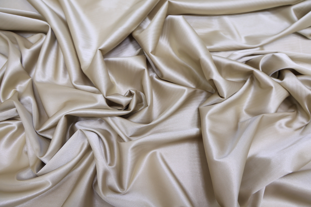 Атлас стрейч слоновая кость