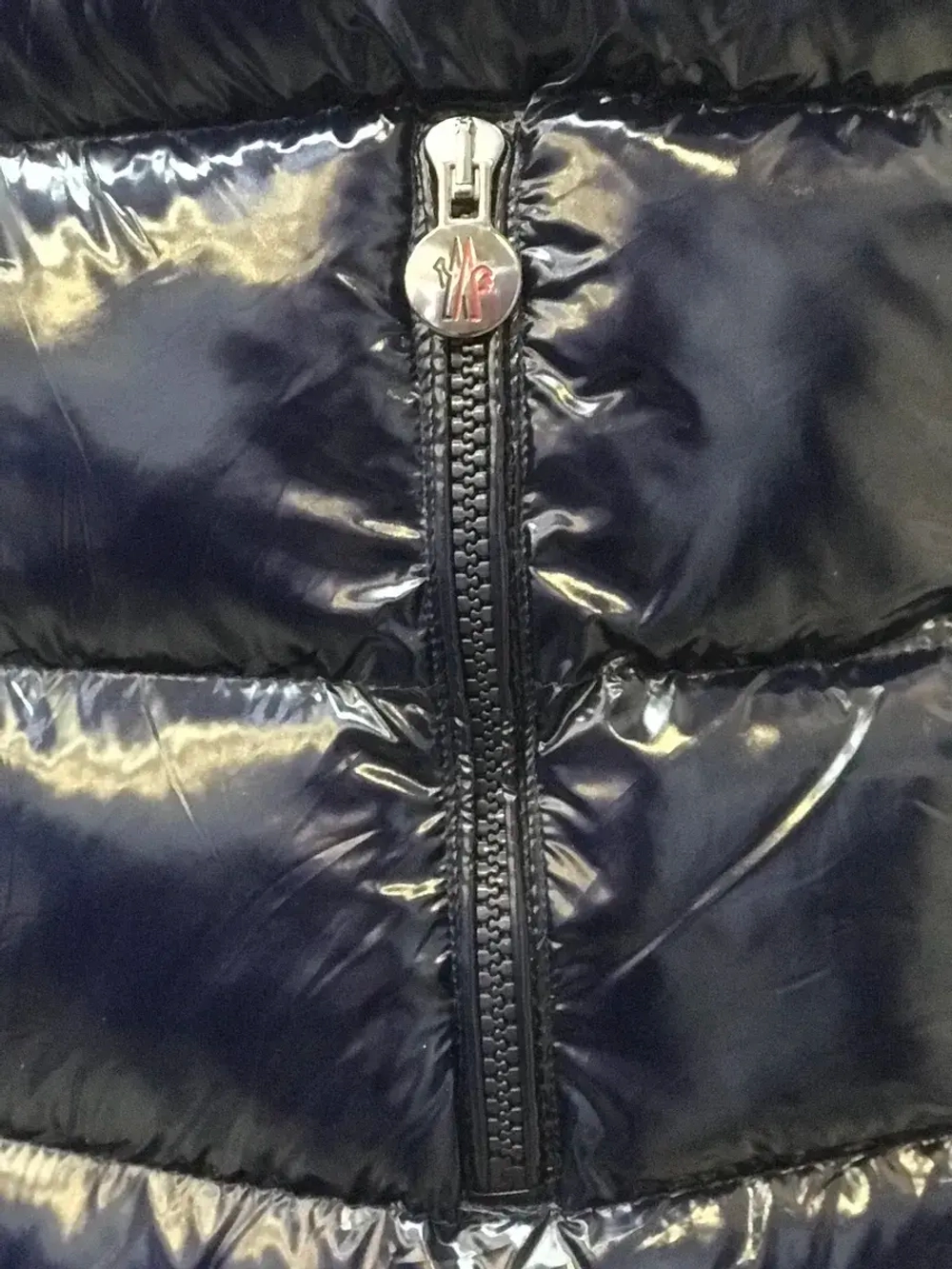 Жилет с капюшоном безрукавка утепленная