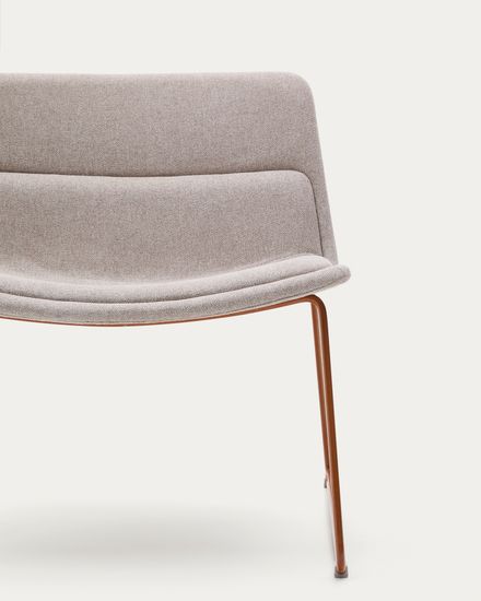 Zahara Стул со стальными ножками полиэстер бежевый La Forma Испания 