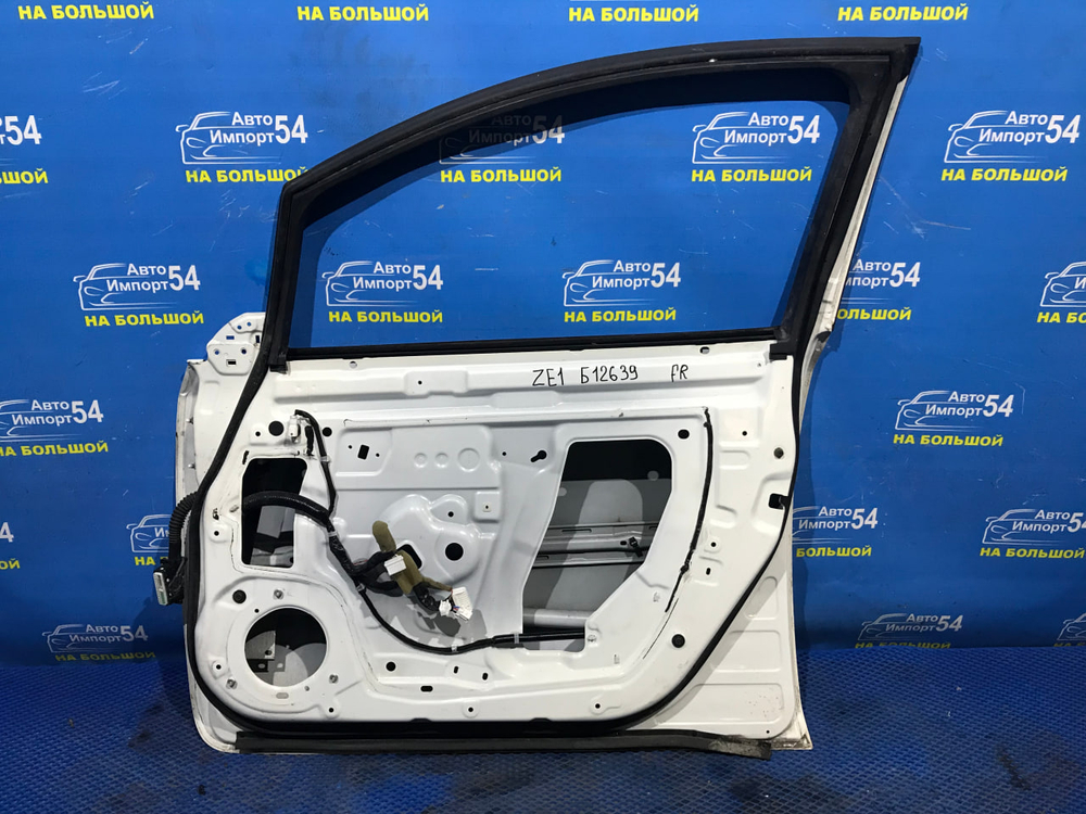 Дверь передняя правая NISSAN LEAF 2017-2022