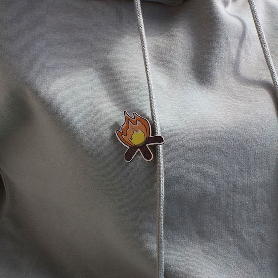 Значок деревянный (брошь)  Campfire. Fire Pin