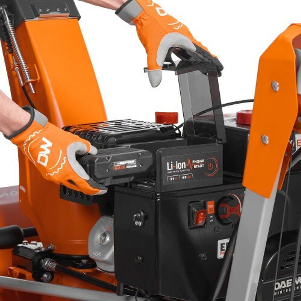 Снегоуборщик бензиновый DAEWOO DAST 17110 EFI с инжекторным двигателем