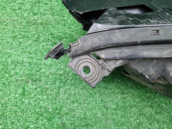 Битая Фара правая Kia K5 (2019-2023) LED