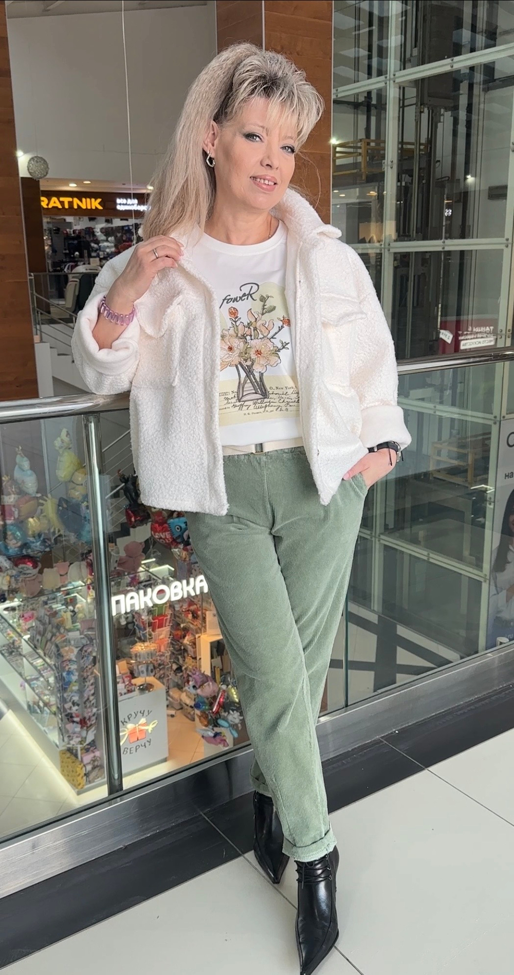 Белый буклированный итальянский жакет