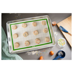 Коврик для выпечки 42х29см Tovolo разлинованный зеленый