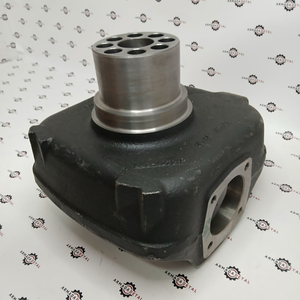 Поворотный кулак (цапфа, правый) | 448/42703, 448/20405, 448/42701 | JCB