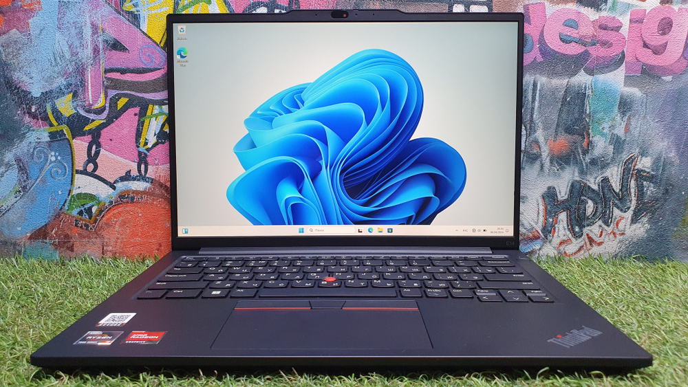 Ноутбук Lenovo Ryzen 7/40Gb/2K/ ThinkPad E14 G5 21JSS05C00/Windows 11