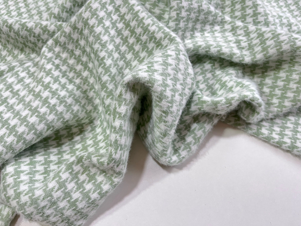 НЕЖНО-ЗЕЛЕНАЯ ГУСИНАЯ ЛАПКА - Альпака жаккард (Елена) (к0 испачкан с изнанки)