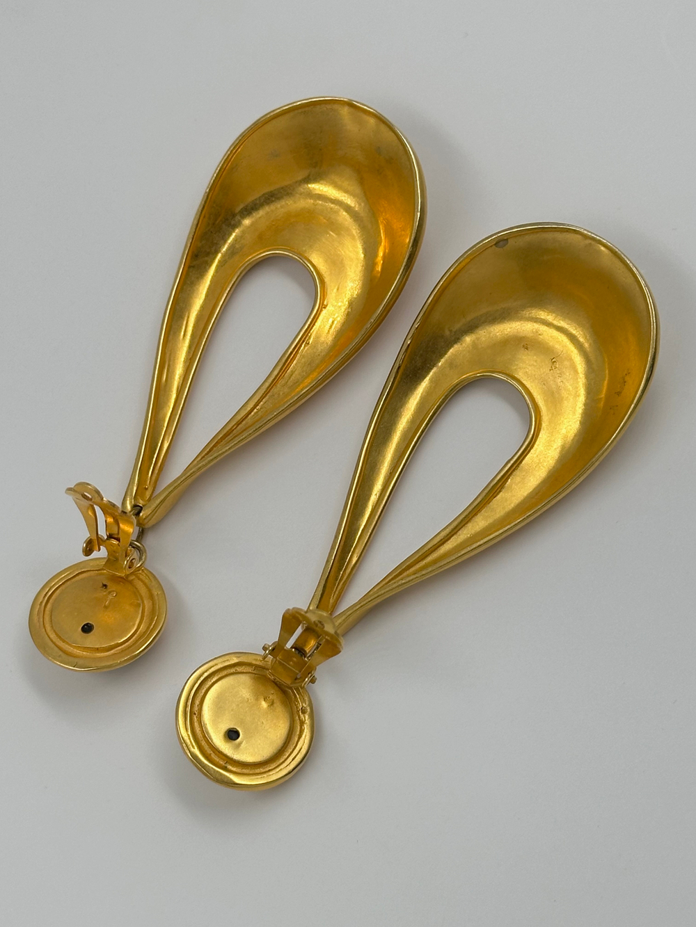 Массивные клипсы с подвесками