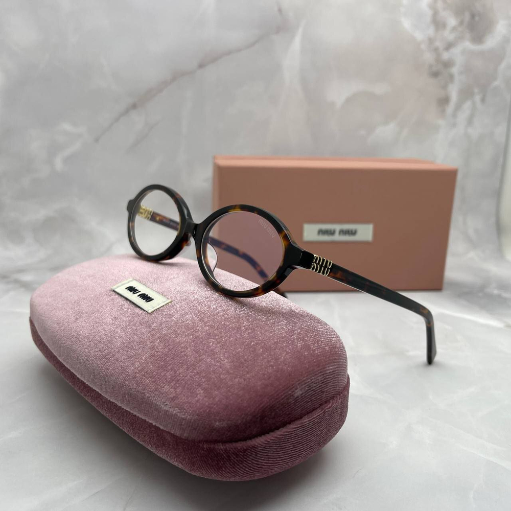 Солнцезащитные очки MIU MIU