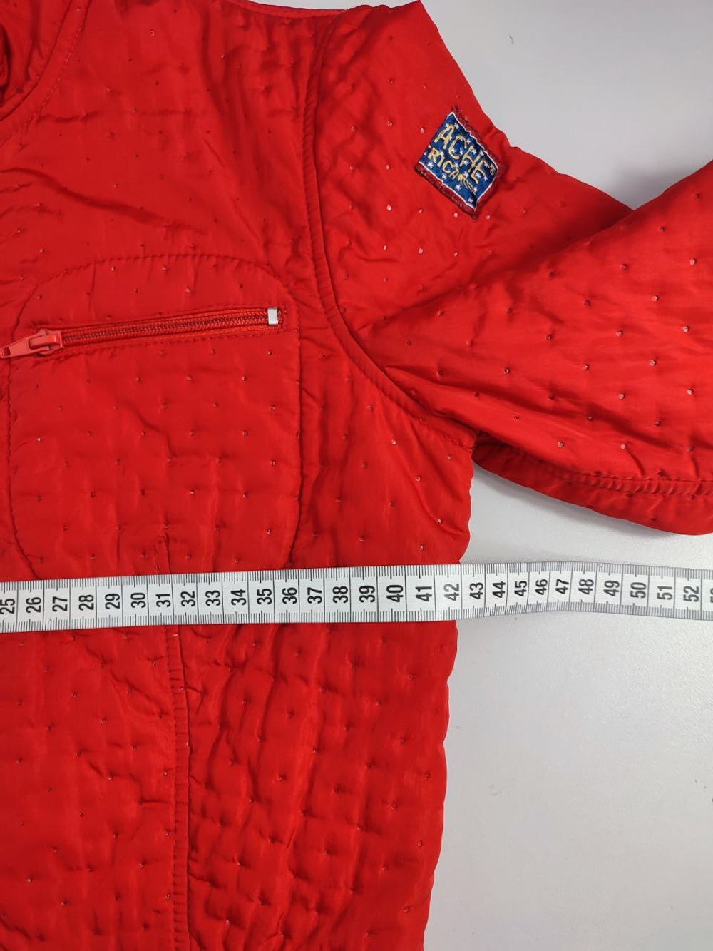 Ветровка красная 44 размер