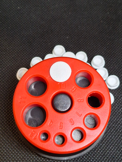 Заглушка пластиковая для отверстий белая D10 мм - 20 шт.