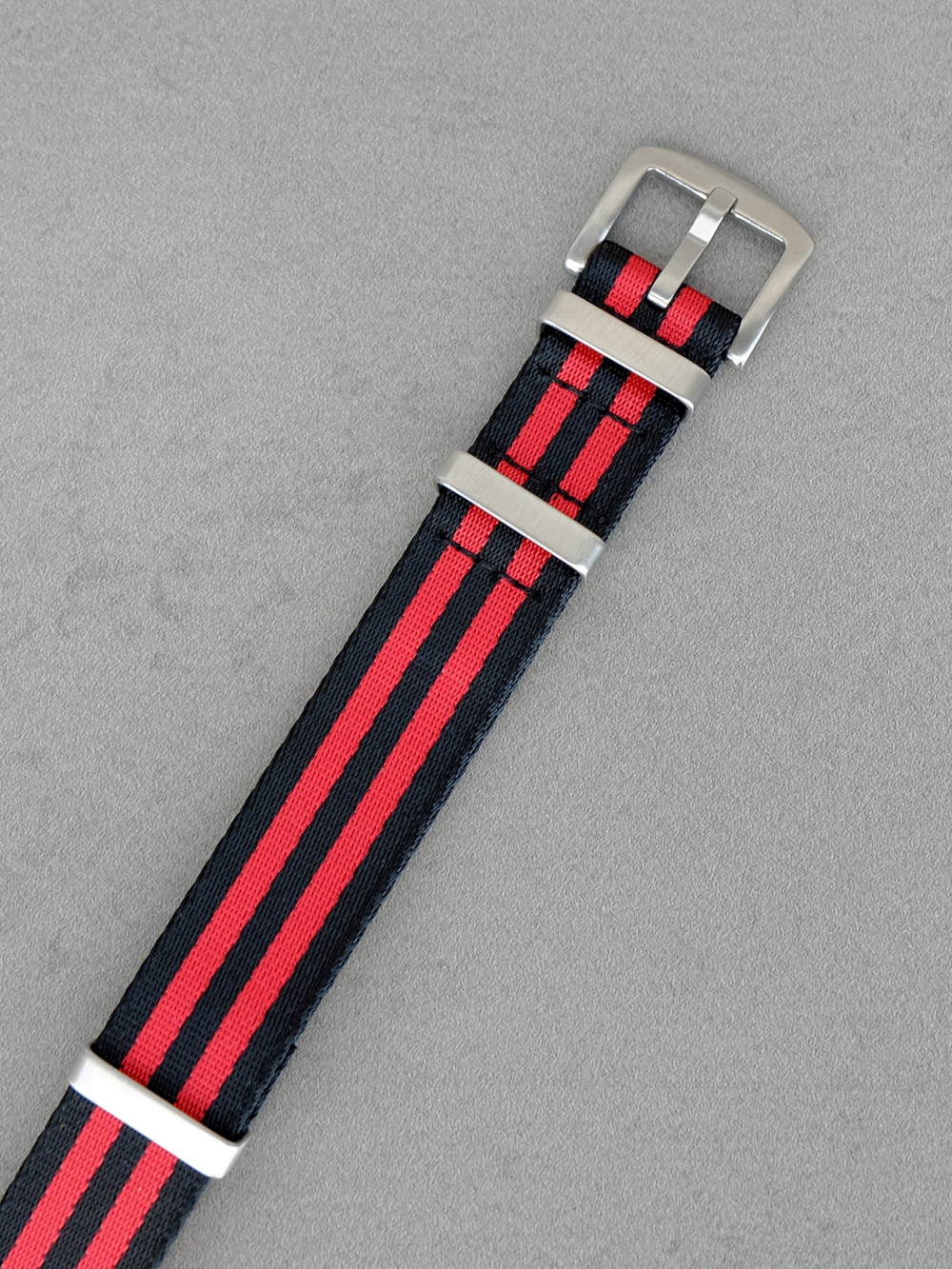 Nato Strap Premium - нейлоновый ремешок для часов
