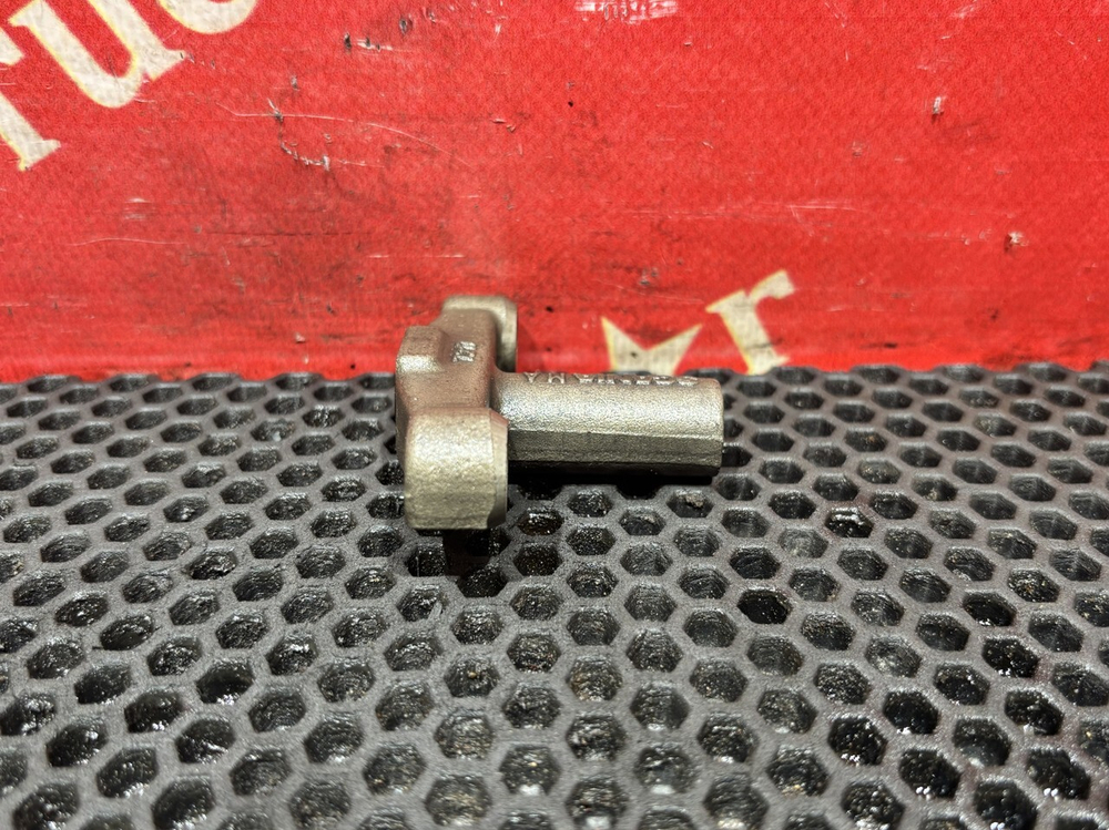 Коромысло клапана 2021г.