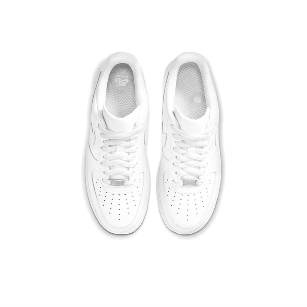 Nike Air Force 1 WMNS "Triple White"