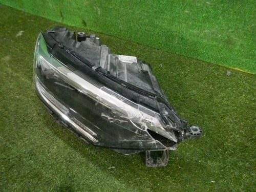 Битая Фара правая VW Polo 6 (2020-н.в.) LED