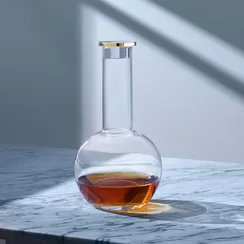 Декантер с крышкой Luca 1,5 л