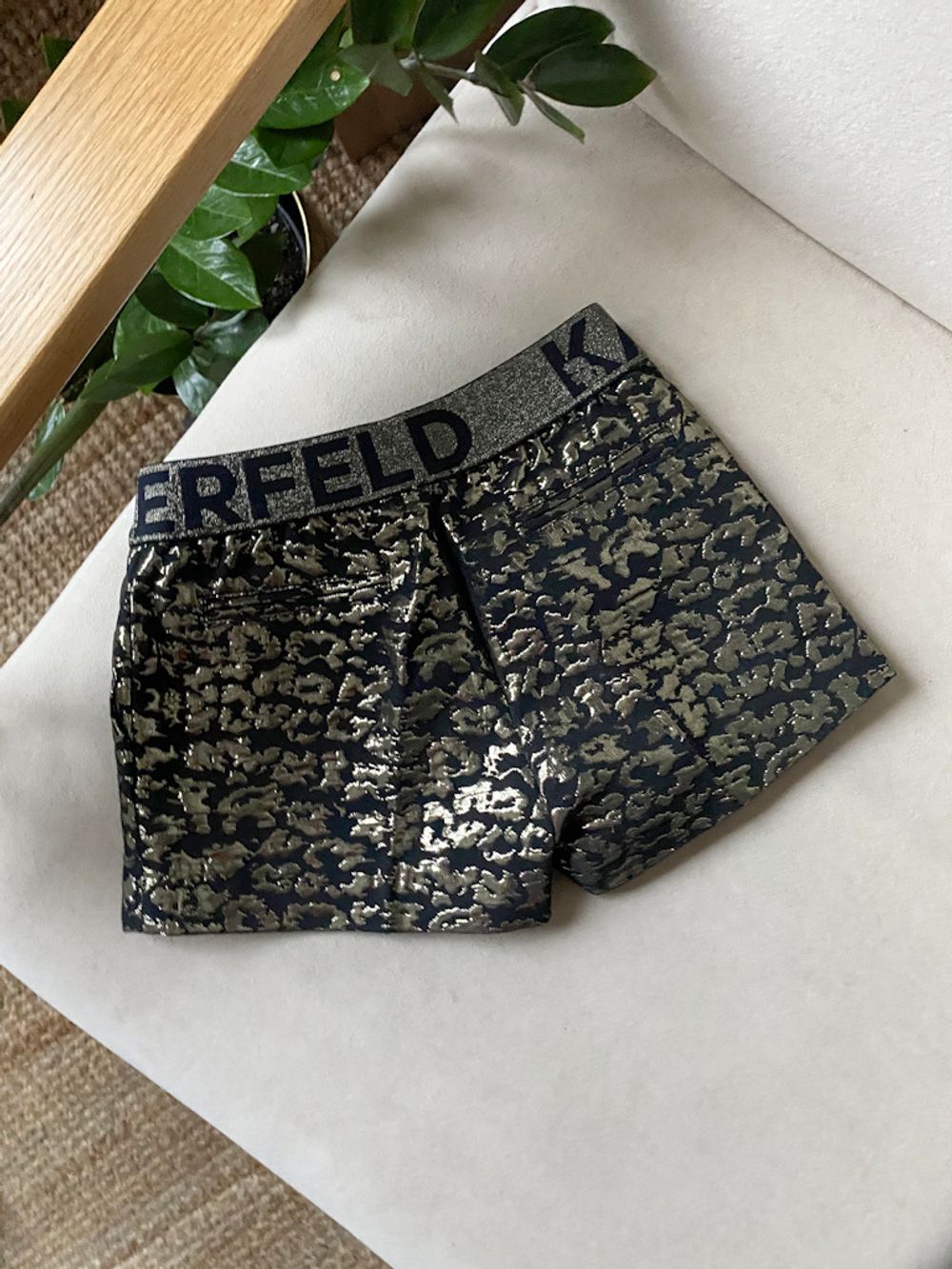 Шорты Karl Lagerfeld, 98