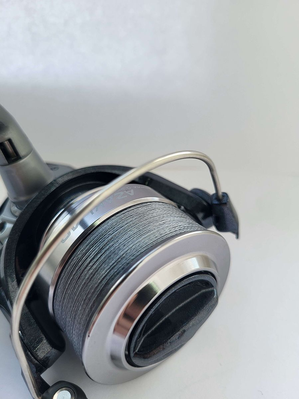 Катушка безынерционная Azaki 40 с плетёной леской